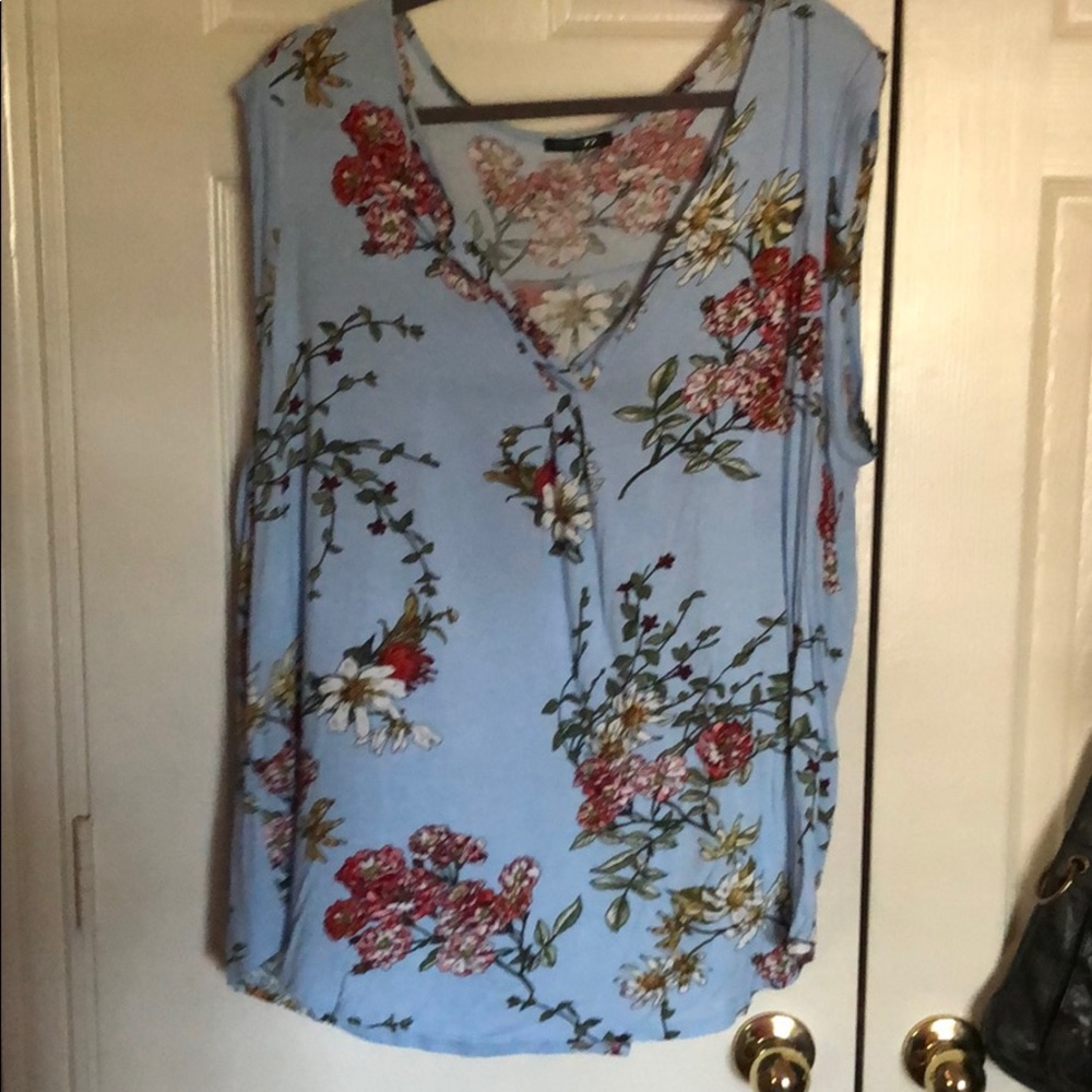 Sleeveless blouse